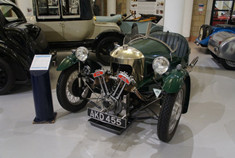 “骆驼”战机归来 实拍1935摩根复古三轮跑车