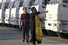 一览俄罗斯280辆卡马斯人道主义援助车队