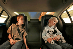 评论：儿童安全座椅推行势在必行？