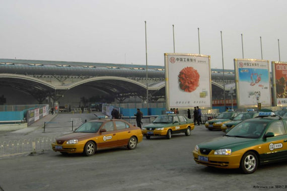 打车软件补贴连续下降 巨头“烧钱”降温 