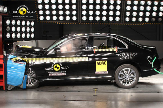 奔驰全新C级获Euro-NCAP五星最高安全评级