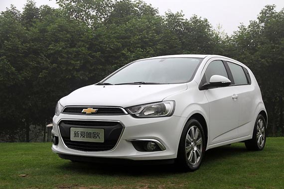 新爱唯欧售价降10%/增配 竞争大众Polo