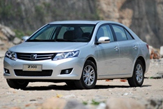 众泰Z300率领众泰汽车入主自主家轿前十 