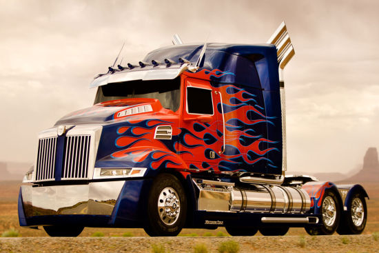 这次让我们聊聊擎天柱与美国重卡