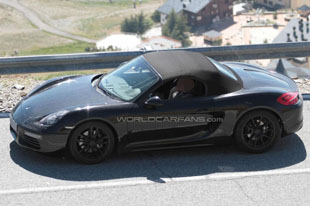 2016保时捷Boxster测试谍照