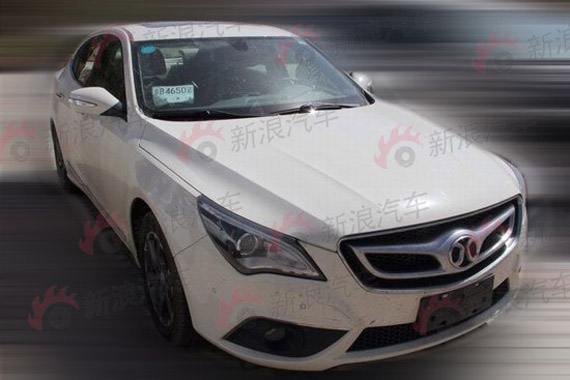 高低配详解 量产版北汽绅宝D60实拍谍照