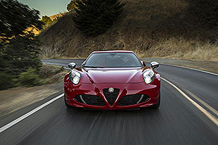 阿尔法罗密欧Giulia GTA对抗宝马M3