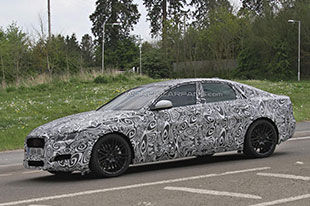 2016款捷豹XF谍照首次曝光