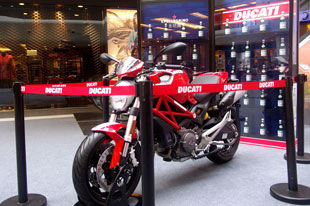 杜卡迪携手S.Pellegrino圣培露享意式激情