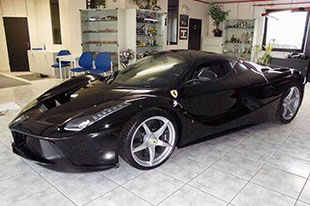 黑色LaFerrari迪拜340万美金开卖