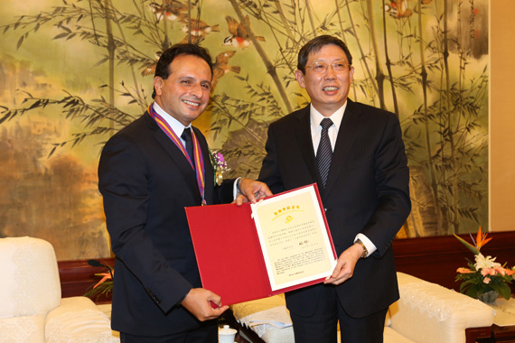 德尔福副总裁艾博彬成“上海市荣誉市民”