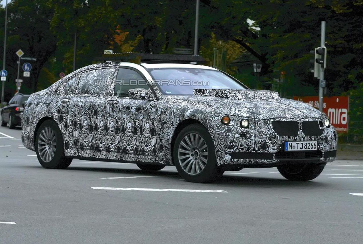 宝马X7谍照首度曝光 或2017年发布