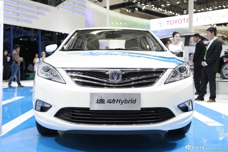 长安逸动电动车12月上 最高续航超宝马i3