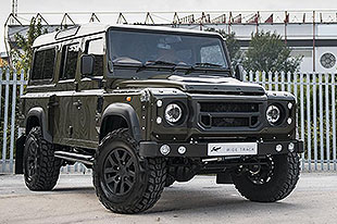 Kahn Design联合CTC改装路虎卫士