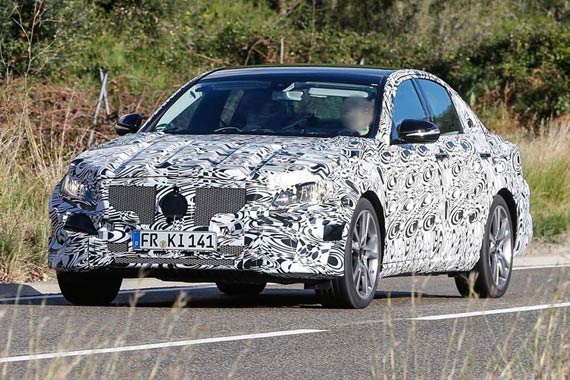 新一代奔驰E级谍照曝光 或明年发布