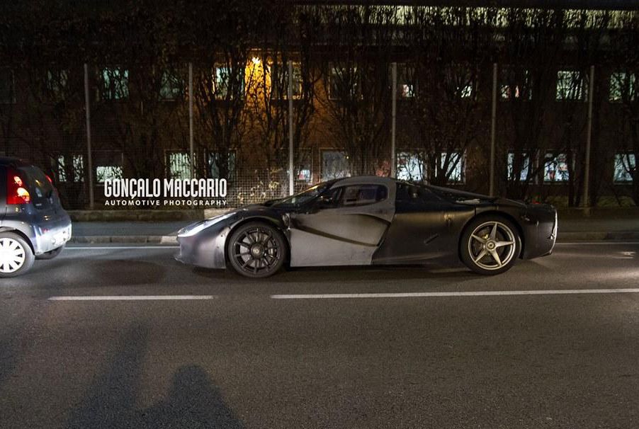 法拉利LaFerrari敞篷版疑似谍照曝光