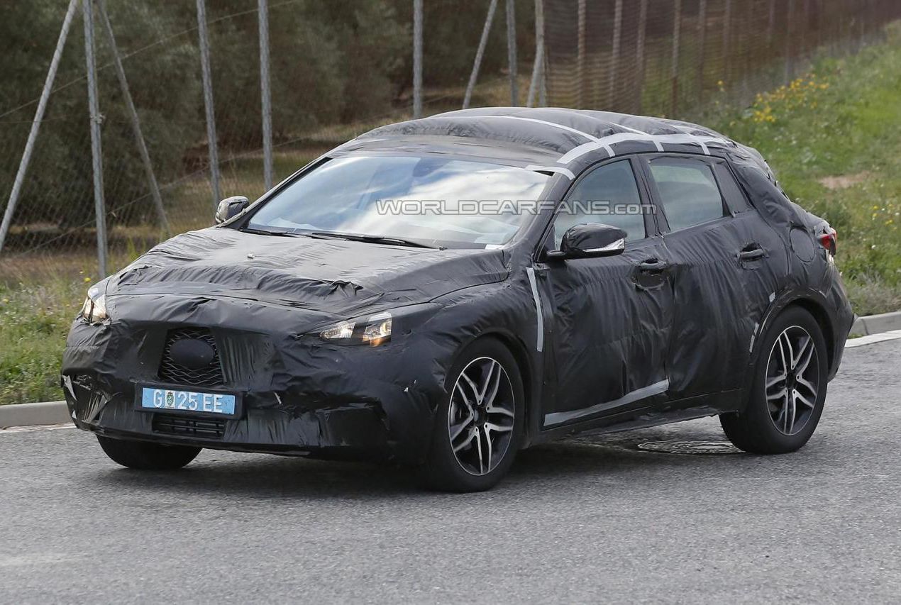 英菲尼迪QX30最新谍照曝光 2015年发布