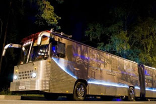 如此任性 俄罗斯公交大巴改夜店