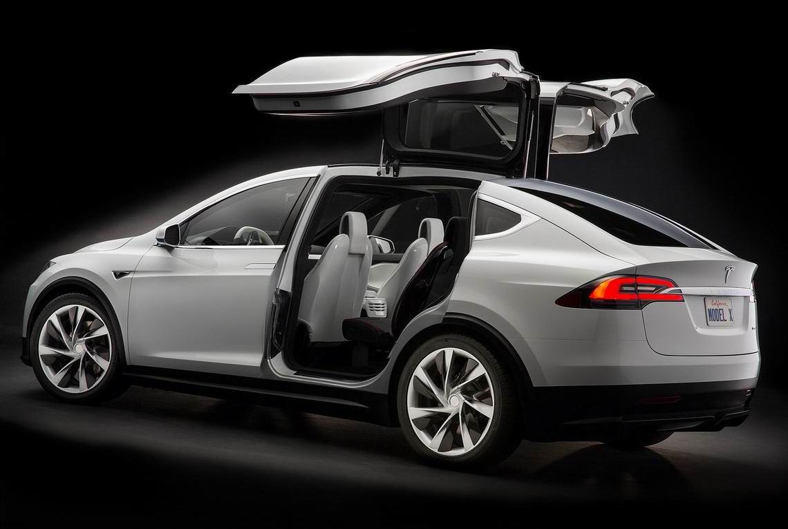 特斯拉Model X将在年内发布 配备鸥翼门