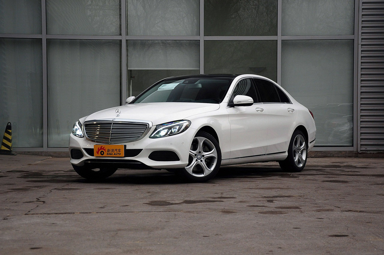年度豪华中型车奖：全新奔驰长轴距C级轿车