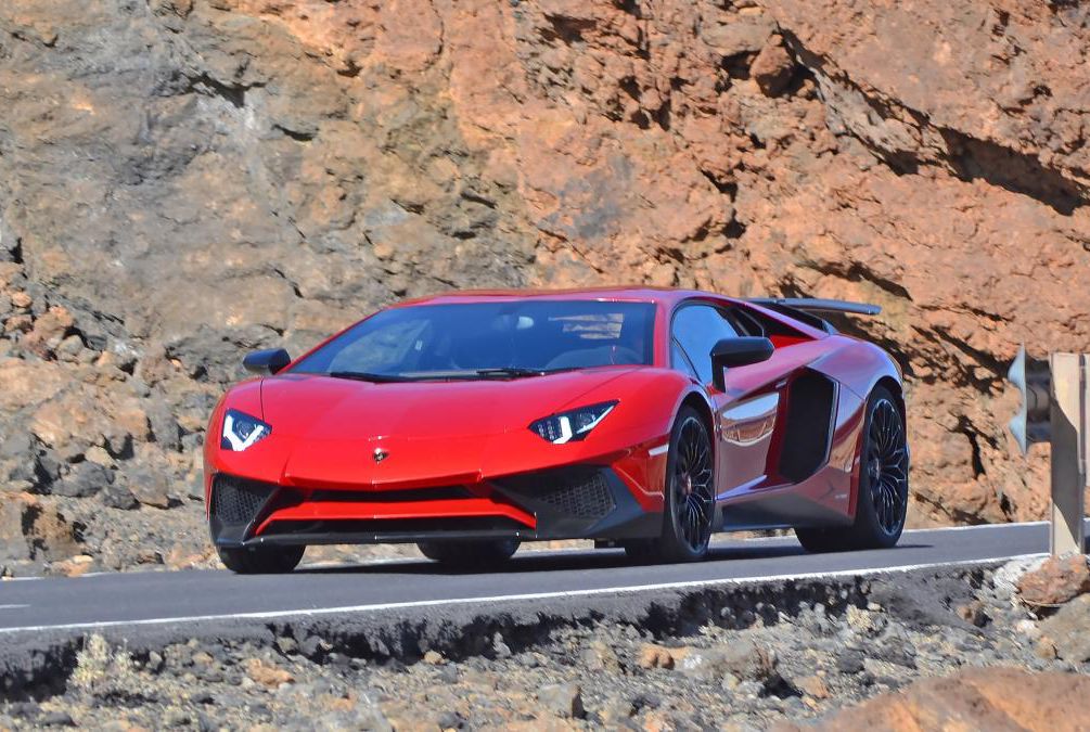 兰博基尼Aventador SV曝光 日内瓦首发