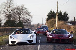 P1、LaFerrari、918一次开回家