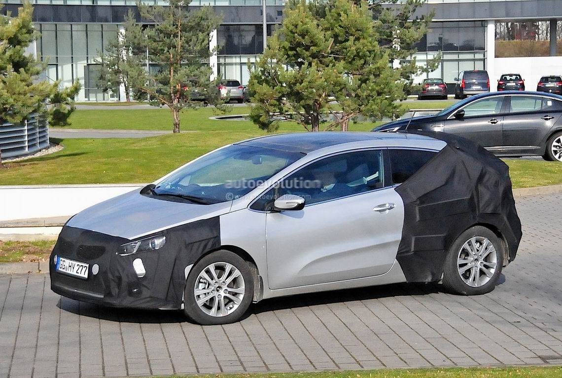 新款起亚Pro_Cee‘d谍照曝光