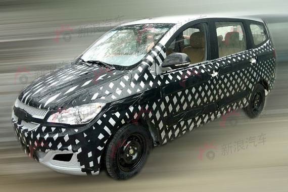 微车升级新战役 五菱新款MPV曝光