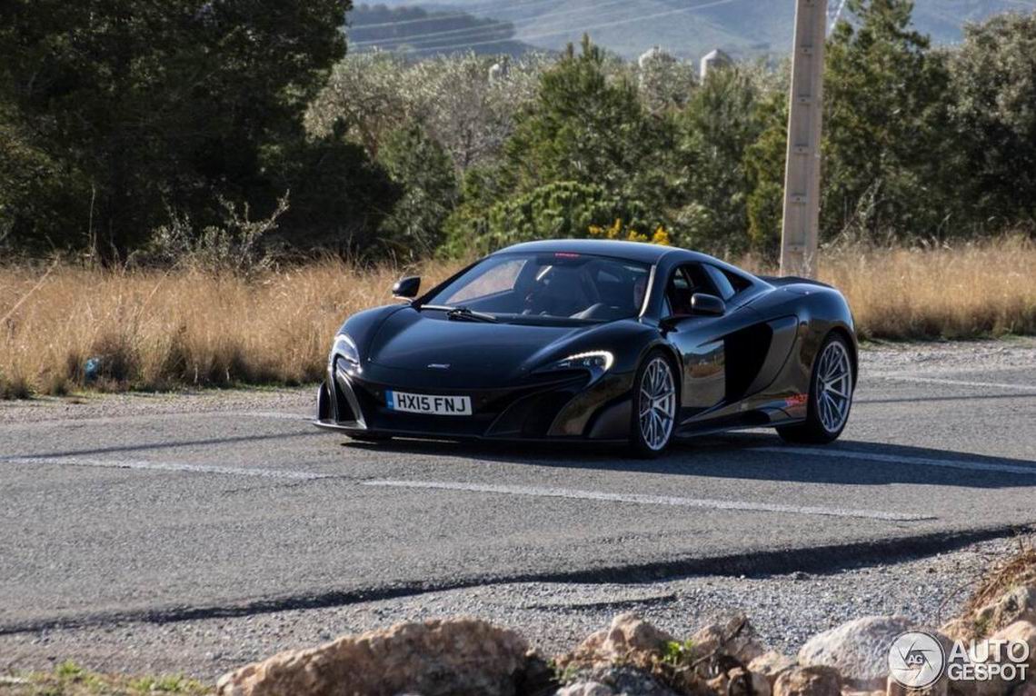 迈凯伦675LT现身西班牙 2.9秒破百