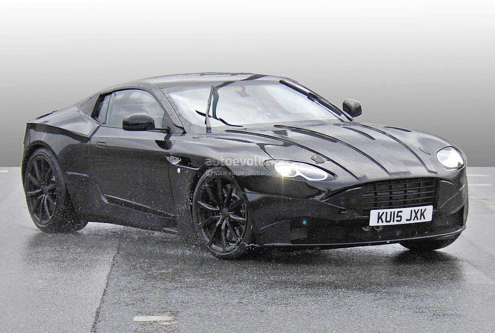 换代阿斯顿-马丁DB9谍照曝光 或明年上市