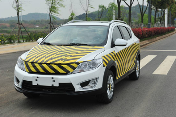 东风风神小型SUV谍照曝光 将上海首发