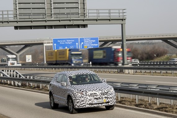 德国汽车品牌宝沃首款SUV路试谍照曝光