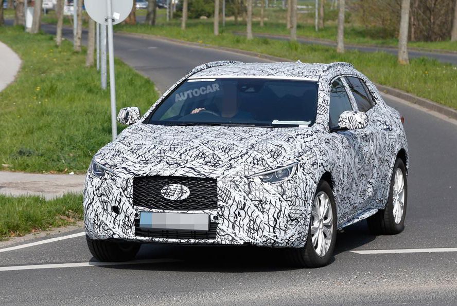 英菲尼迪QX30跨界车谍照曝光 明年上市