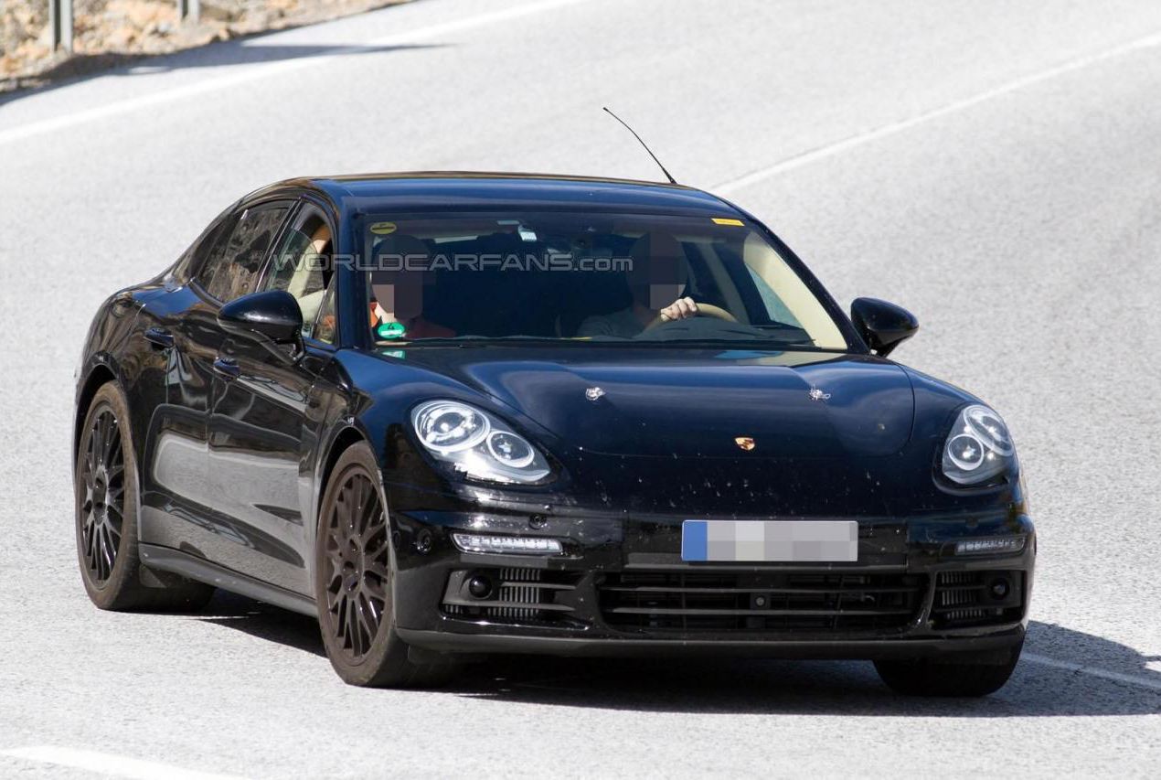 保时捷Panamera S E-Hybrid谍照