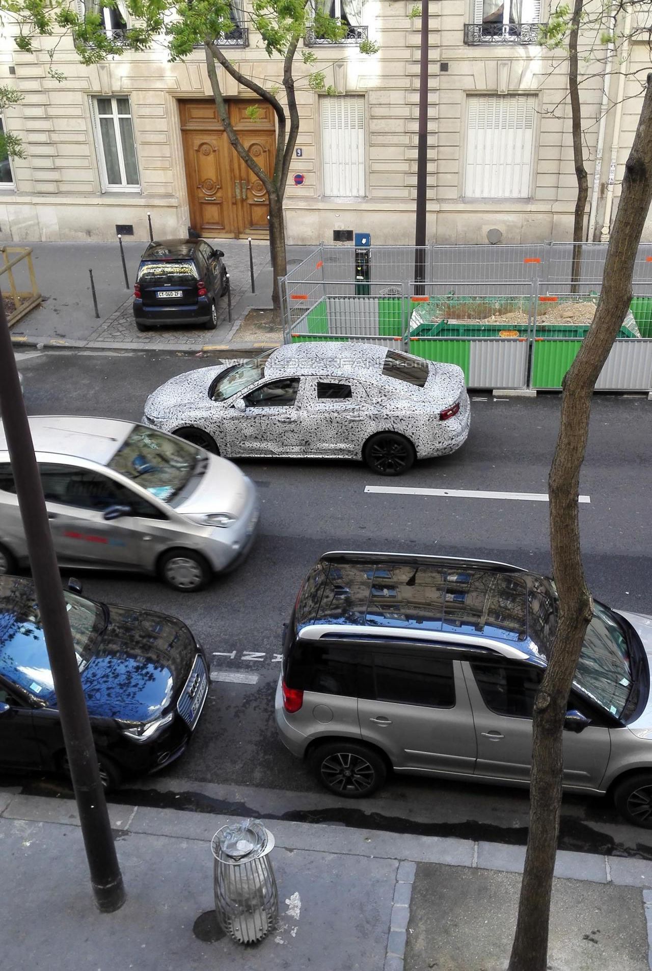 雷诺拉古娜换代车型将于7月6日首发