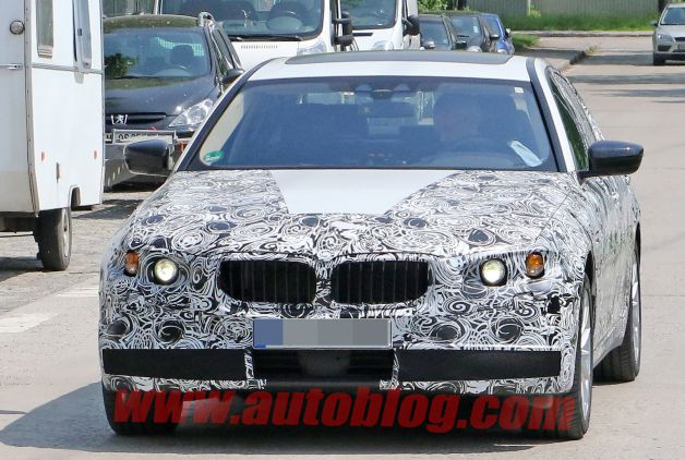 新一代宝马M5谍照曝光 或搭四驱系统