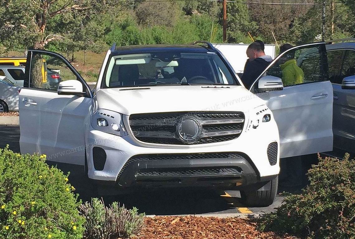 奔驰GLS路试谍照曝光 年末发布