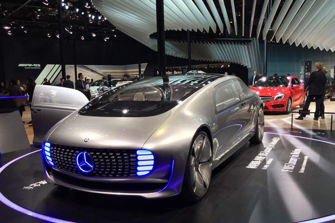 豪车齐聚上海CES  奔驰奥迪比拼自动驾驶