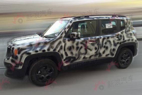 两种外形风格 JEEP自由侠国产车型谍照