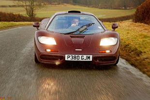 接近800万英镑 憨豆迈凯伦F1售出