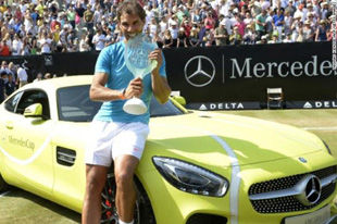 纳达尔获赠奔驰AMG GT但不满意颜色