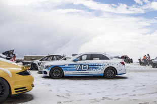 奔驰C250d 4MATIC在派克峰爬山赛创新纪录