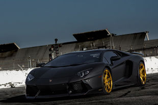 黄金轮圈 Misha Designs改装Aventador