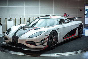 科尼赛克One:1亮相2015蒙特雷经典车周末