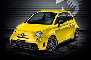 天蝎座务必拥有 Abarth 695 Biposto特别版