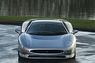 325,000英镑 优雅捷豹XJ220出售