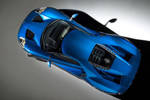 福特GT成为首台使用复合层玻璃的汽车