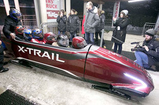 抓住冬日尾巴 日产发布X-TRAIL七座雪橇车