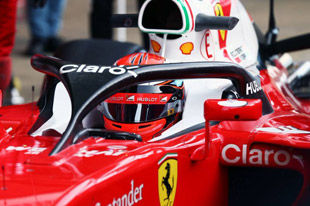 半封闭式F1座舱盖似“夹脚拖鞋”