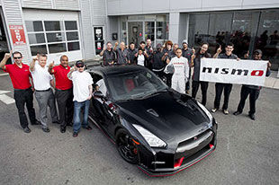 终极战神 美国首辆日产GT-R Nismo交付